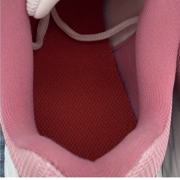 Nike Revolution 6 Next Nature. Women’s size 8.5 running shoes good condition - Picture 6 of 10